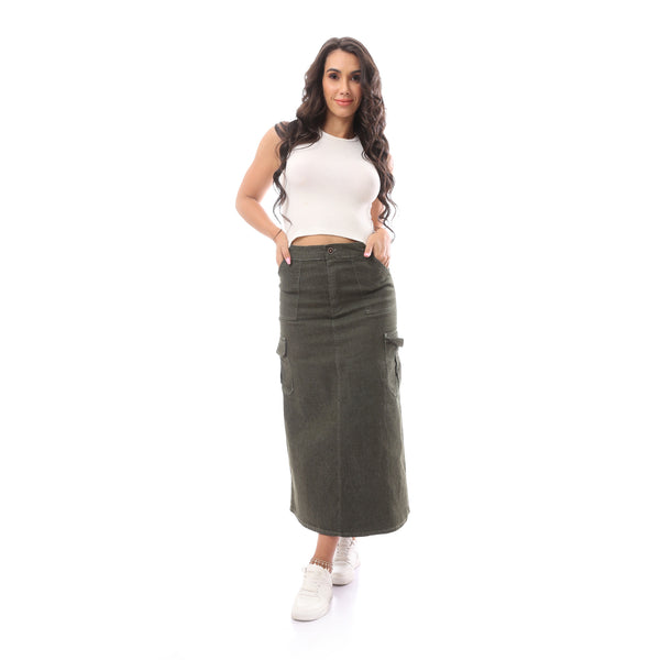 dark_jeans_buttonned_closure
