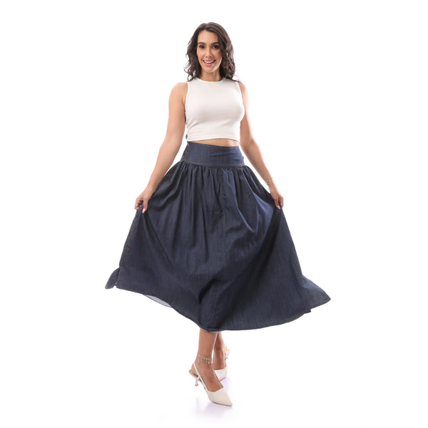 dark_jeans_with_a_button-up_skirt