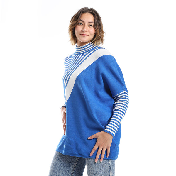White & Royal Blue Multi-Self Pattern Pullover