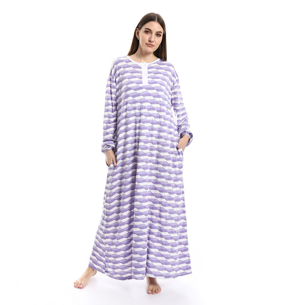 Side Pockets Henely Neck White & Pale Lilac Nightgown