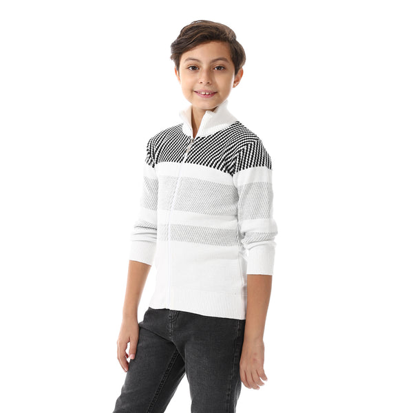 Zip_Through_Neck_Pullover