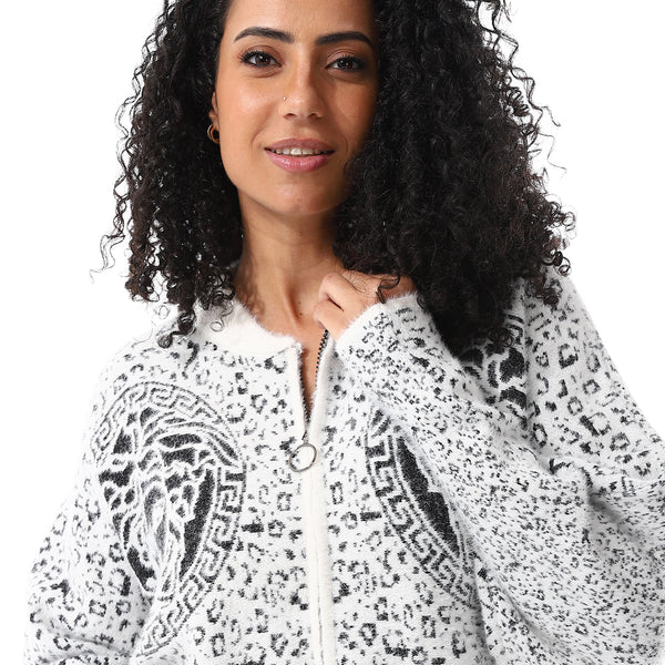 Mohair_Slip_On_White_Round_Neck_Pullover