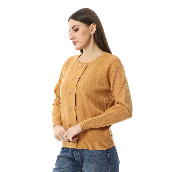 Camel_Stitched_Pullover_With_Long_Sleeves