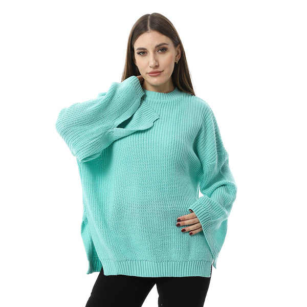 Knitted_Turquoise_Pullover_With_Multi-Slits