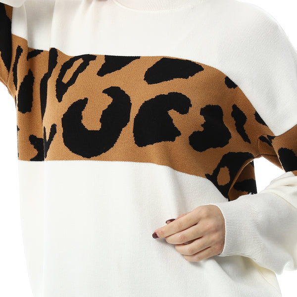 White_With_Touch_Of_Reptile_Patterned_Pullover