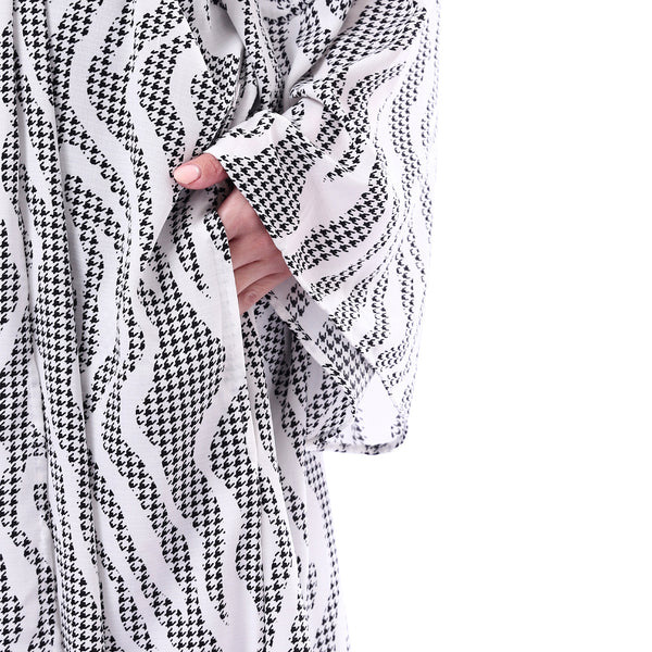 Open_Neckline_Koftan_With_Multicolour_-_White_&_Black
