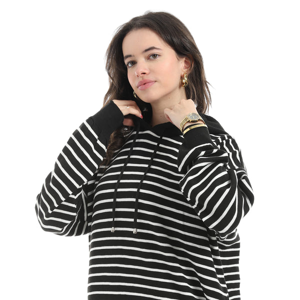 Stripped_Long_Sleeves_Hoodie_Black_&_White_Multicolour