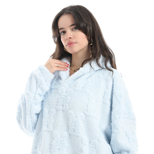 Hooded_Long_Sleeves_Snuggle_Blanket_-_Light_Blue