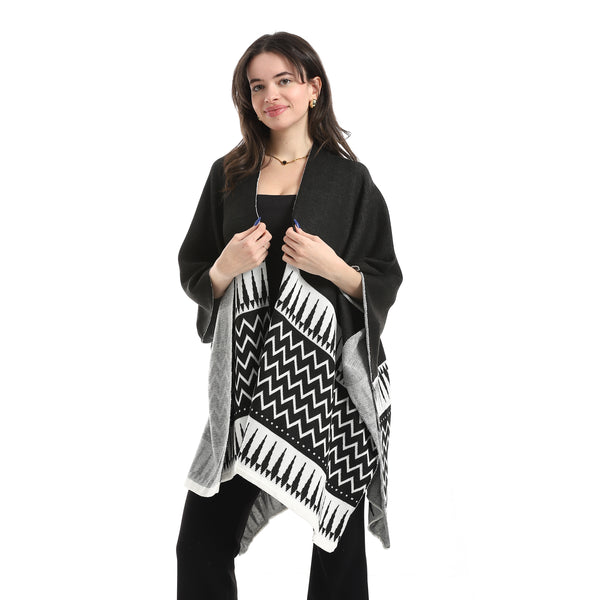 Regular_Fit_Cape_Black_&_White
