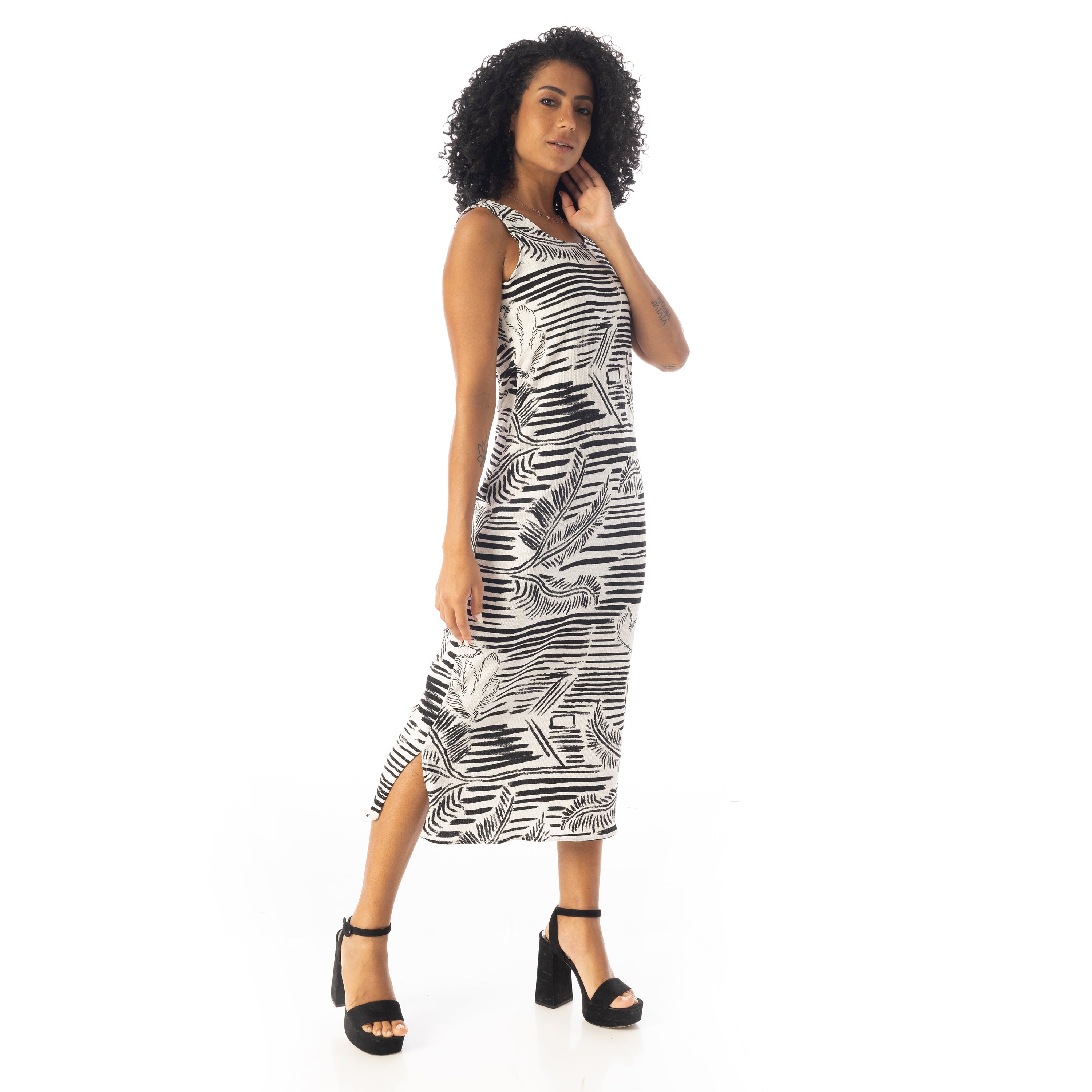 Self_Pattern_Round_Collar_Sleeveless_Dress_-_Black_&_White