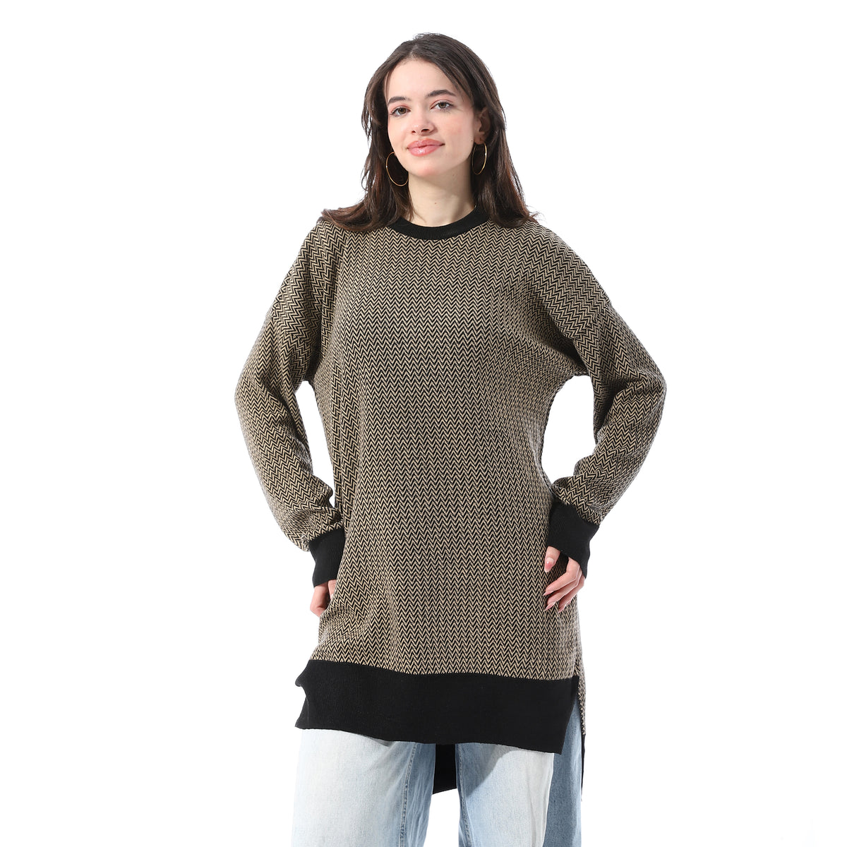 micro-chevron_knit_pattern_Long_Pullover_-_Black_&_Beige