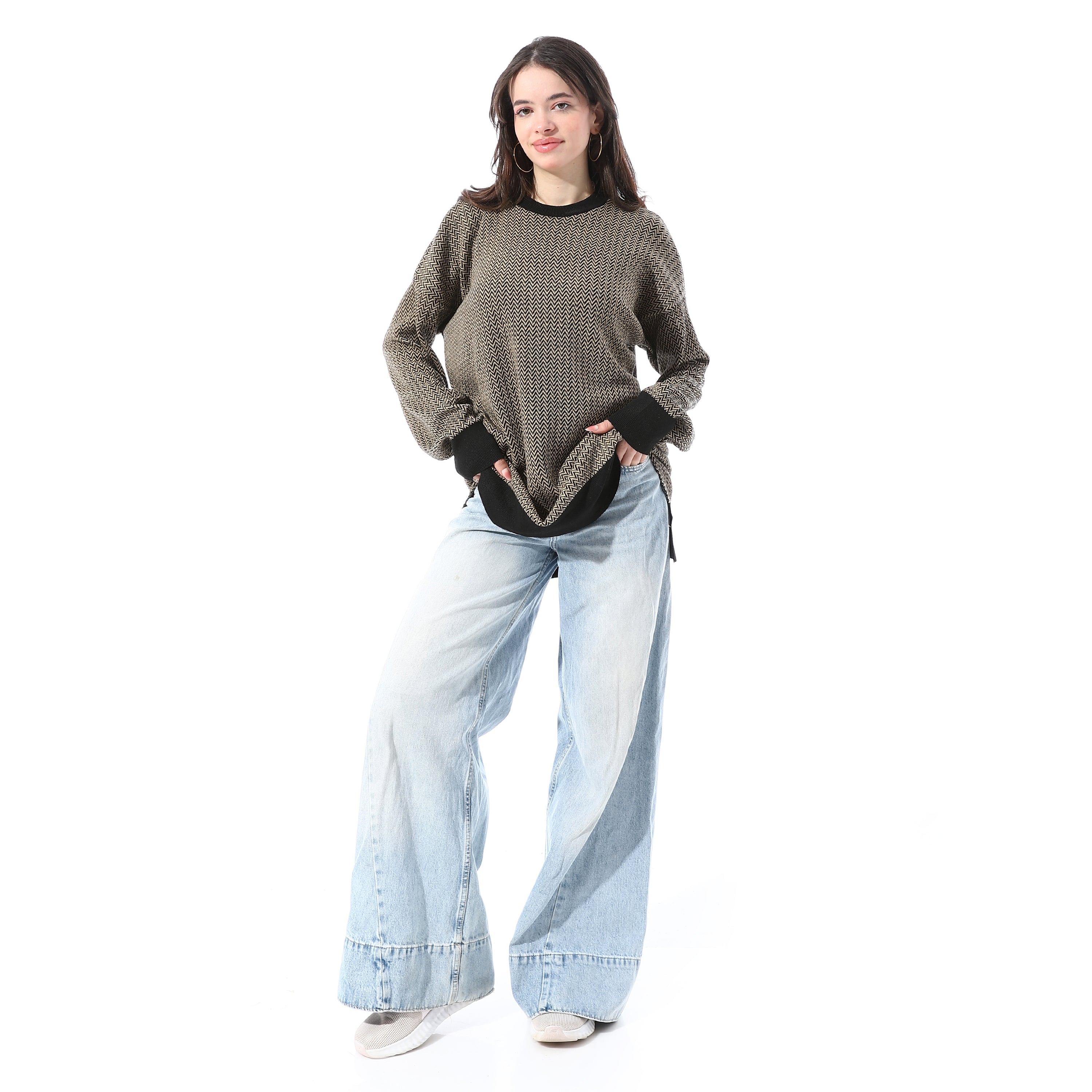 micro-chevron_knit_pattern_Long_Pullover_-_Black_&_Beige