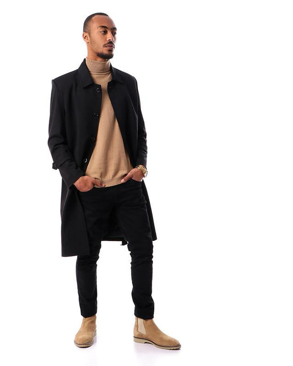 front- buttons- long- black- coat- with- classic- collar