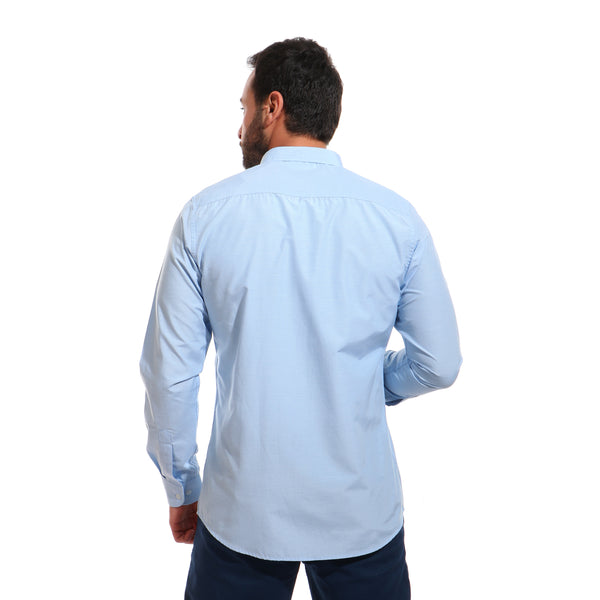 قميص بياقة مقلوبة مقاس كبير - أزرق فاتح وأبيض