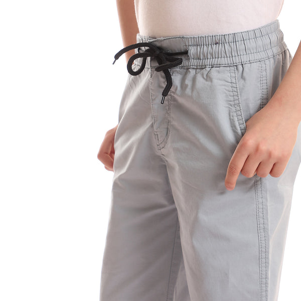 شورت جبردين شاحب بلون أزرق فاتح بإغلاق مزدوج
