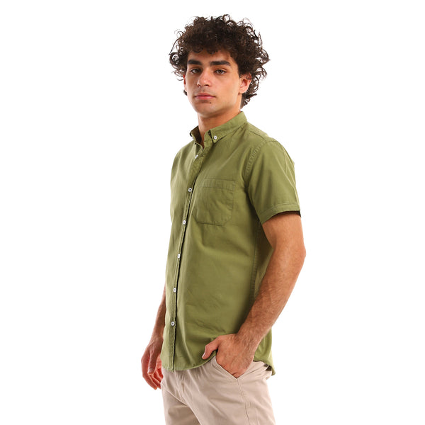 قميص كاجوال أخضر غامق بأكمام قصيرة