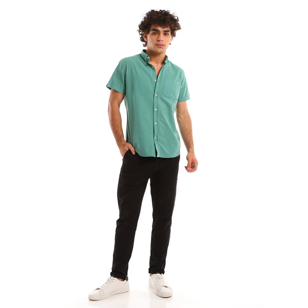 Regular Fit Solid Green Buttoned Shirt