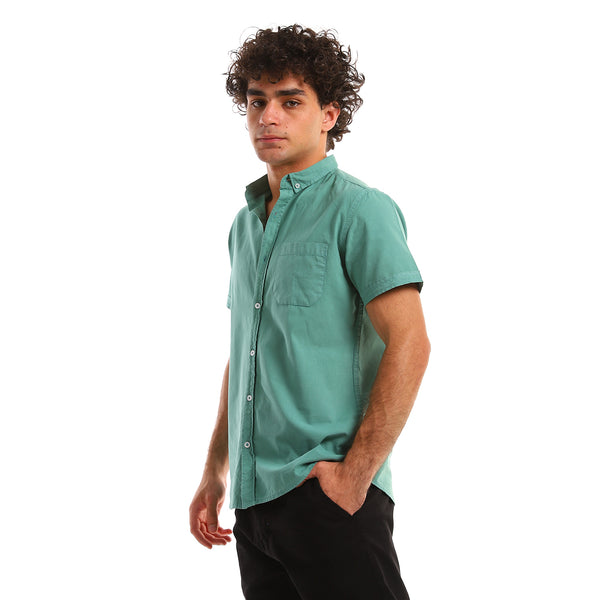 Regular Fit Solid Green Buttoned Shirt