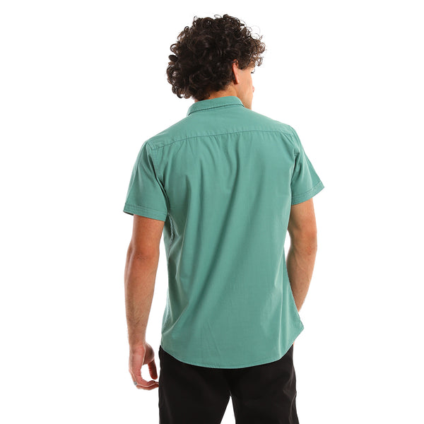 Regular Fit Solid Green Buttoned Shirt