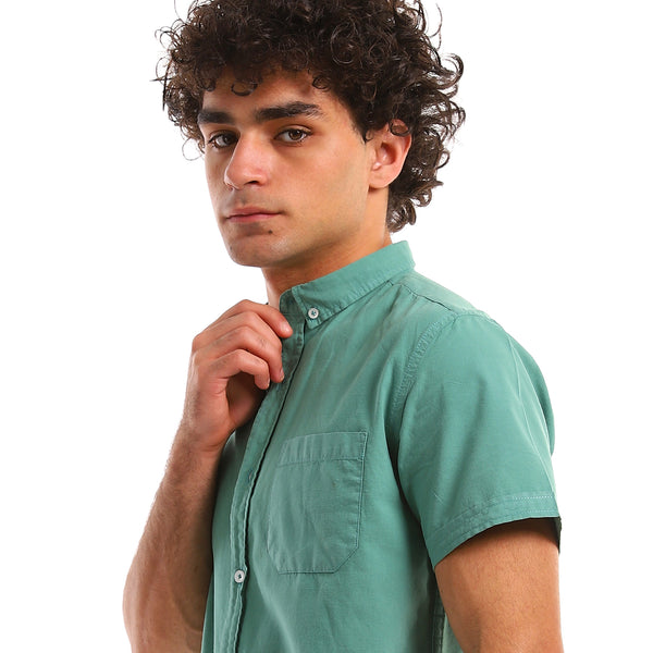 Regular Fit Solid Green Buttoned Shirt