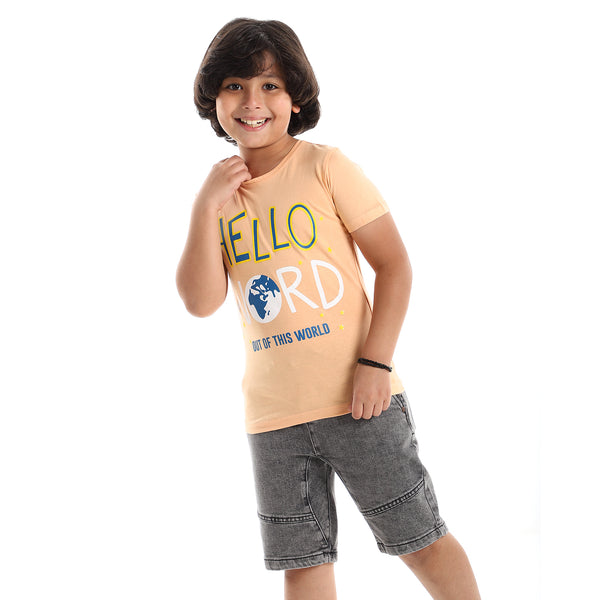 تي شيرت بأكمام قصيرة مطبوع عليه كلمة Hello Word