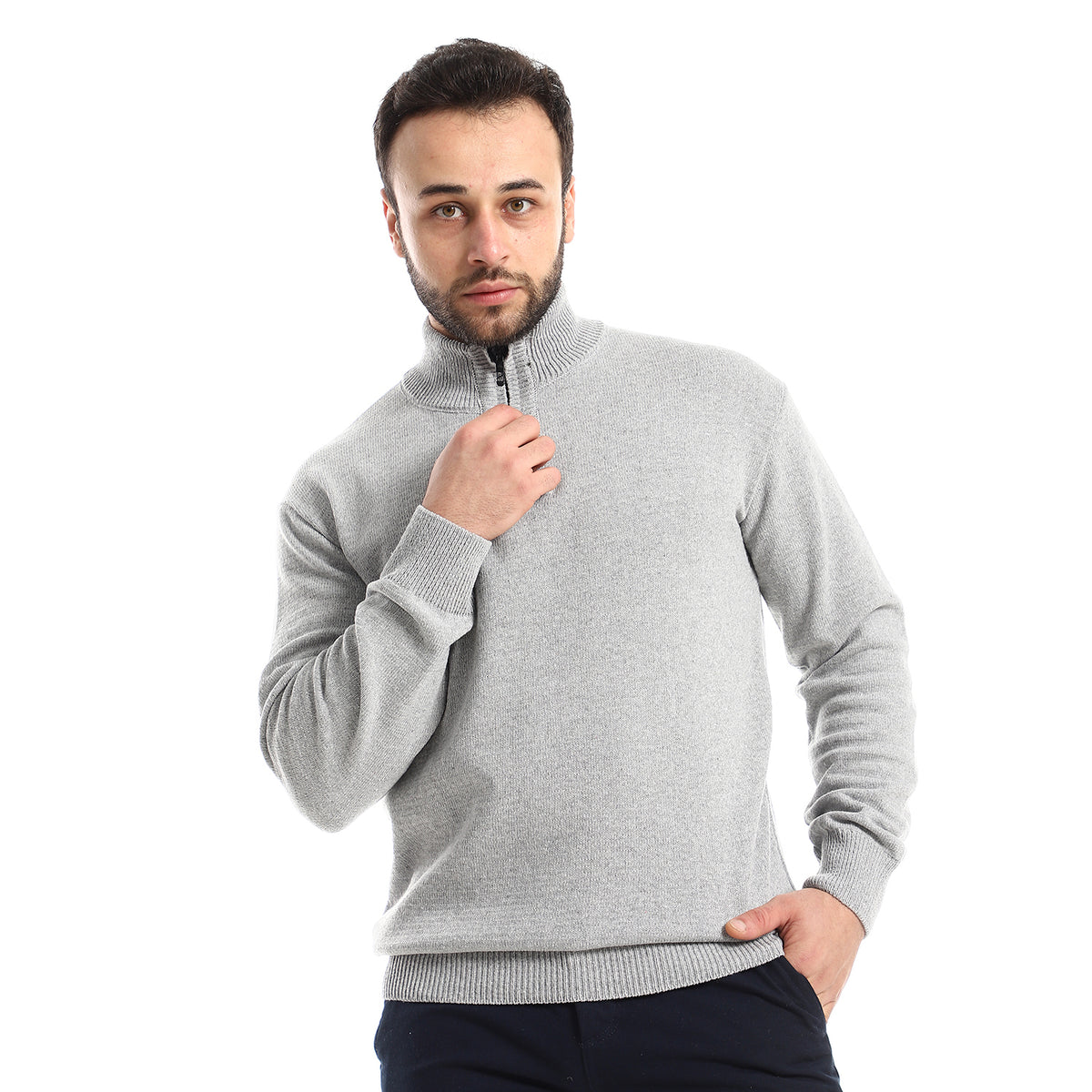 zipper_closure_grey_knitted_sweater