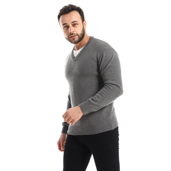كلاسيكي برقبة على شكل V هيذر الفحم