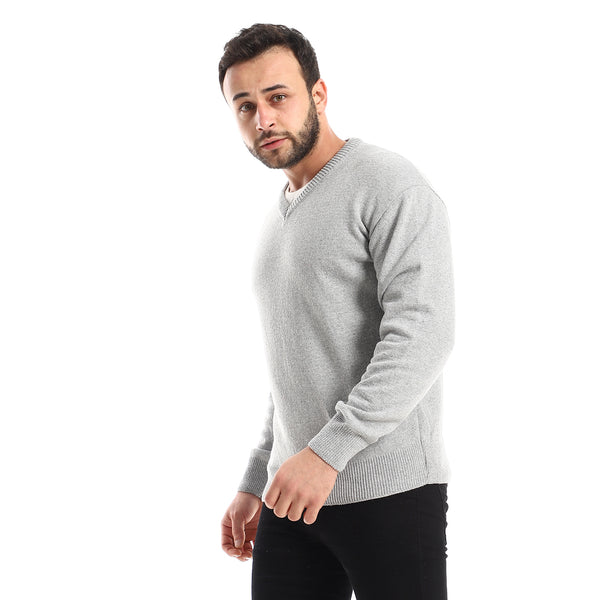 classic-v-neck-heather-grey-pulover