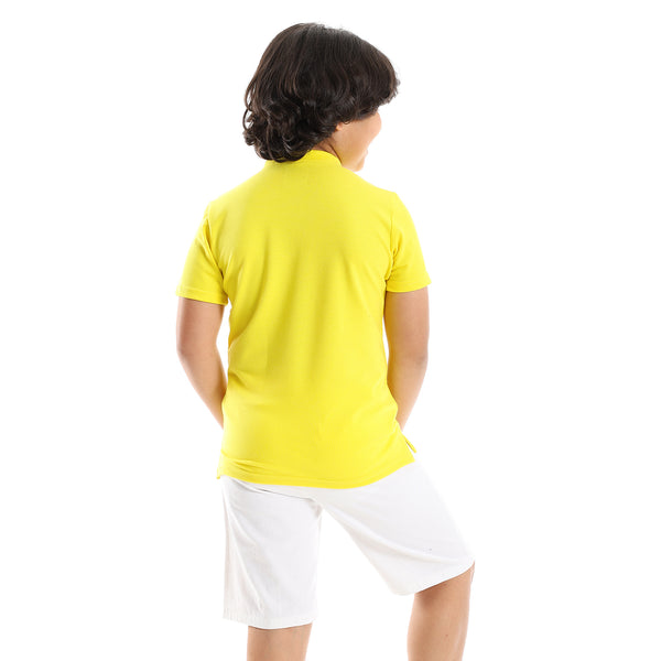 قميص هينلي أصفر بأكمام قصيرة