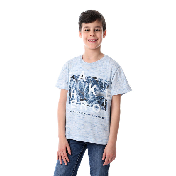 تي شيرت كم قصير بطبعة هيرو للاولاد - ازرق فاتح مرقش